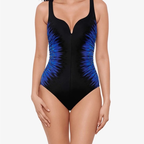 Miraclesuit NEW Temptress One Piece in Paka Mayan size 14